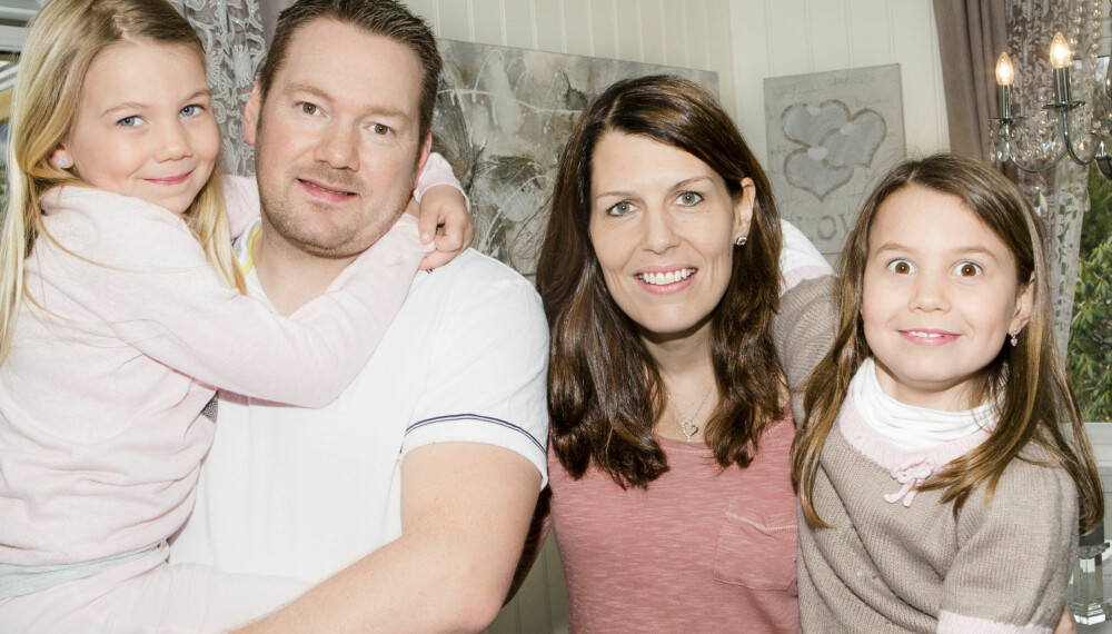 SAMMEN: – Vi har et godt liv i dag. Medisinene har gitt oss livskvaliteten tilbake, sier Åge og Marita, her sammen med døtrene Isabel og Alicia. SAMMEN: – Vi har et godt liv i dag. Medisinene har gitt oss livskvaliteten tilbake, sier Åge og Marita, her sammen med døtrene Isabel og Alicia.