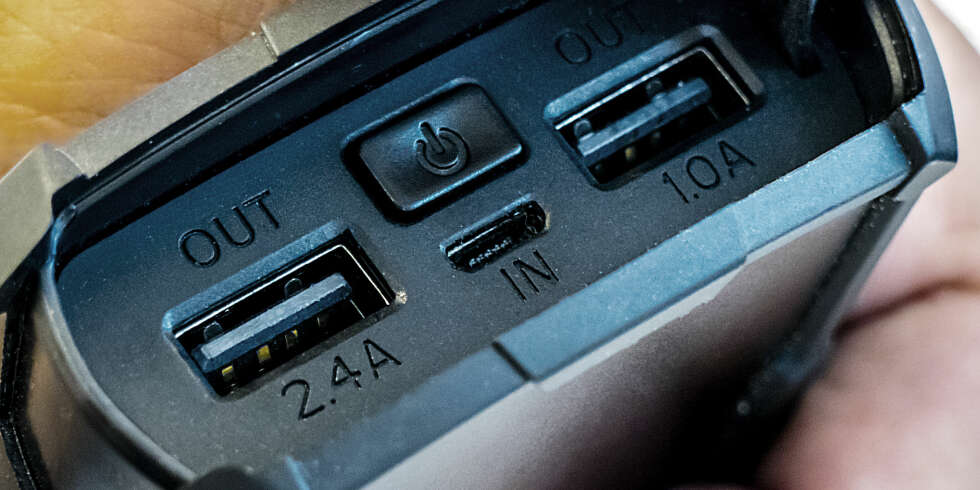 NØDLADER: De fleste nødladere fungerer antageligvis fint med mobilen din. Det er likevel noen ting du bør være obs på. NØDLADER: De fleste nødladere fungerer antageligvis fint med mobilen din. Det er likevel noen ting du bør være obs på.