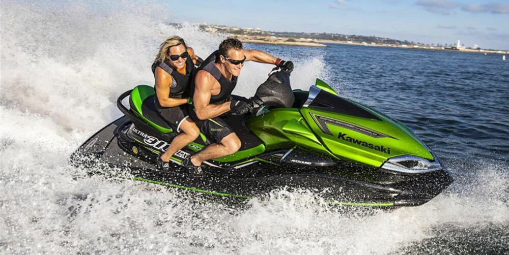 300 HK: En Jet Ski Ultra 310LX fra Kawasaki yter 300 hk og 270 Nm ved 6000 omdreininger. Prisen er 210 000 kroner, men du kan få vannscootere til lavere pris. FOTO: Kawasaki 300 HK: En Jet Ski Ultra 310LX fra Kawasaki yter 300 hk og 270 Nm ved 6000 omdreininger. Prisen er 210 000 kroner, men du kan få vannscootere til lavere pris. FOTO: Kawasaki