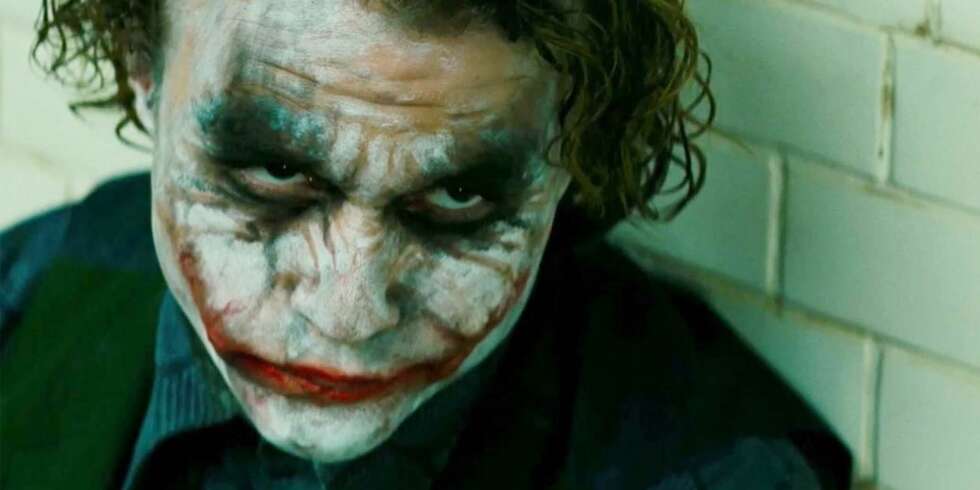 IKKE SLIK, KANSKJE? Med disse triksene i baklomma, slipper du å bli seende ut som en kvinnelig versjon av "The Joker" på slutten av kvelden. Det er kanskje stas på utkledningsfest, men ikke på vinkveld. IKKE SLIK, KANSKJE? Med disse triksene i baklomma, slipper du å bli seende ut som en kvinnelig versjon av "The Joker" på slutten av kvelden. Det er kanskje stas på utkledningsfest, men ikke på vinkveld.