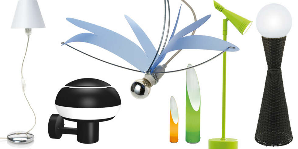 LAMPENYHETER: (fra venstre) Black+Blums Kind of Magic kan formes som du vil, og passer både på gulvet eller bordet. Boletus vegglampe med hint av retro, fra Herstal. Øyenstikkerlampen Lilblue er også fra Black+Blum. De smale Amalfi hagelampene får plass på selv den minste terrasse (EA belysning). Grønn Neptun bordlampe fra Herstal kan vippes hit og dit. Carpino lyser pent opp med sin kuleform - også for uterommet, fra EA belysning. LAMPENYHETER: (fra venstre) Black+Blums Kind of Magic kan formes som du vil, og passer både på gulvet eller bordet. Boletus vegglampe med hint av retro, fra Herstal. Øyenstikkerlampen Lilblue er også fra Black+Blum. De smale Amalfi hagelampene får plass på selv den minste terrasse (EA belysning). Grønn Neptun bordlampe fra Herstal kan vippes hit og dit. Carpino lyser pent opp med sin kuleform - også for uterommet, fra EA belysning.