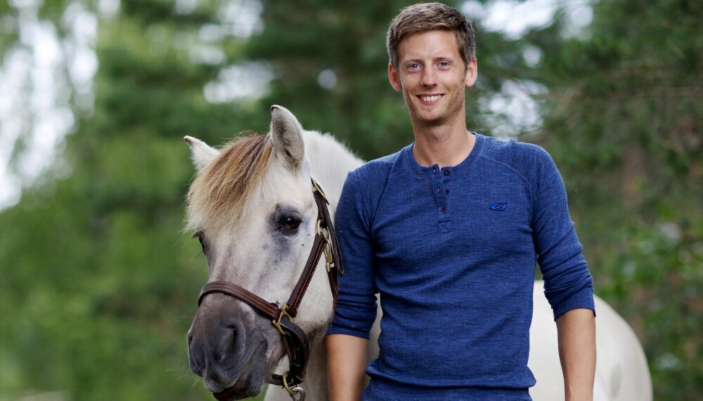 Gaute Grøtta Grav vil ikke selv ta æren for Farmen-suksessen, men hyller heller deltakerne. Gaute Grøtta Grav vil ikke selv ta æren for Farmen-suksessen, men hyller heller deltakerne.