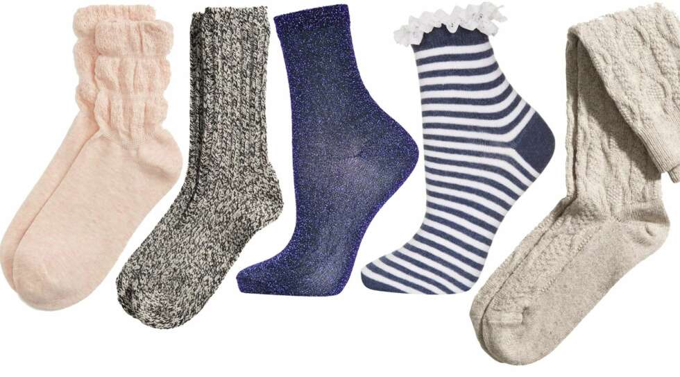 SOKKER: Velg mellom tynne, delikate og tykke, chunky varianter. Fra venstre: BP Nordstrom, kr 39. H&M, kr 60. Topshop, kr 34. Topshop, kr 34. H&M, kr 60. SOKKER: Velg mellom tynne, delikate og tykke, chunky varianter. Fra venstre: BP Nordstrom, kr 39. H&M, kr 60. Topshop, kr 34. Topshop, kr 34. H&M, kr 60.