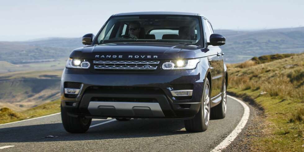 V6: Range Rover Sport med diesel V6-er fremstår som en fornuftig bil i denne klassen. FOTO: Nick Dimbleby V6: Range Rover Sport med diesel V6-er fremstår som en fornuftig bil i denne klassen. FOTO: Nick Dimbleby