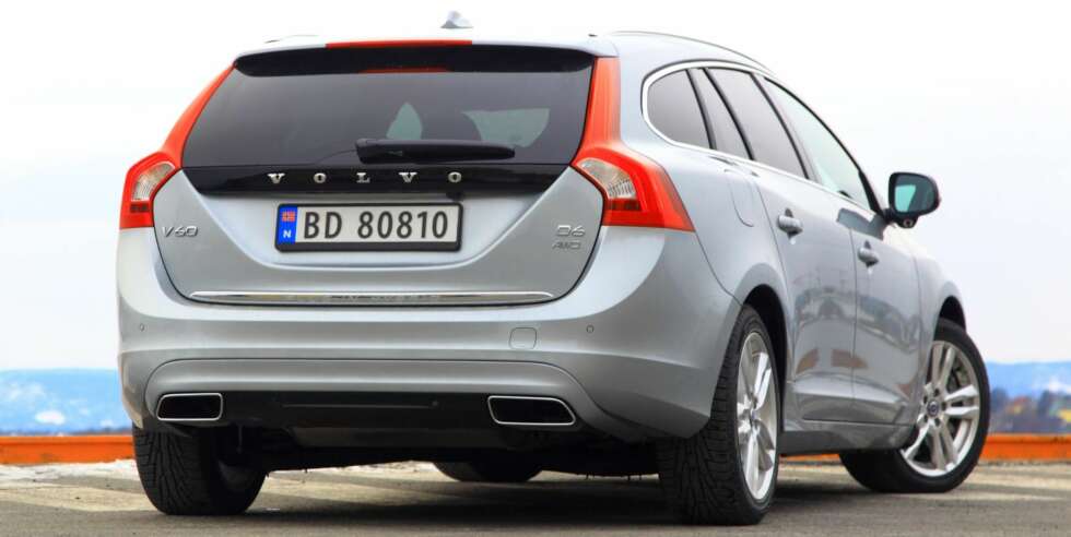 KOSTBAR: Ladbare Volvo V60 har vært en avgiftsvinner de siste årene, ifølge statssekretær Kjetil Lund men den er likevel vesentlig tyngre avgiftsbelagt enn en dieselversjon som slipper ut mer CO2. FOTO: Egil Nordlien, HM Foto KOSTBAR: Ladbare Volvo V60 har vært en avgiftsvinner de siste årene, ifølge statssekretær Kjetil Lund men den er likevel vesentlig tyngre avgiftsbelagt enn en dieselversjon som slipper ut mer CO2. FOTO: Egil Nordlien, HM Foto