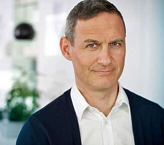 KAN RAMMES AV MARKEDSFØRINGSLOVEN: - Prisplakater som kan gi inntrykket av at det er et tilbud, men hvor det likevel er ordinær pris, kan være ulovlig ifølge markedsføringsloven, sier fagdirektør hos Forbrukerombudet, Jo Gjedrem. KAN RAMMES AV MARKEDSFØRINGSLOVEN: - Prisplakater som kan gi inntrykket av at det er et tilbud, men hvor det likevel er ordinær pris, kan være ulovlig ifølge markedsføringsloven, sier fagdirektør hos Forbrukerombudet, Jo Gjedrem.