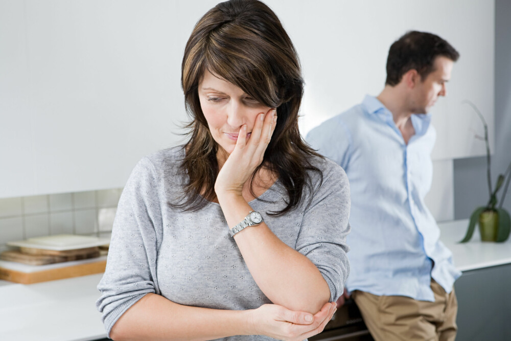 TAPER: Som oftest er det kvinner som bruker pengene på husholdningen mens mennene sparer. FOTO: Getty Images TAPER: Som oftest er det kvinner som bruker pengene på husholdningen mens mennene sparer. FOTO: Getty Images