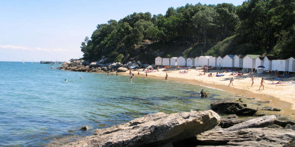 FRANKRIKE: Det trenger ikke være Rivieraen om det er sol og sand du søker når du er i Frankrike. FRANKRIKE: Det trenger ikke være Rivieraen om det er sol og sand du søker når du er i Frankrike.
