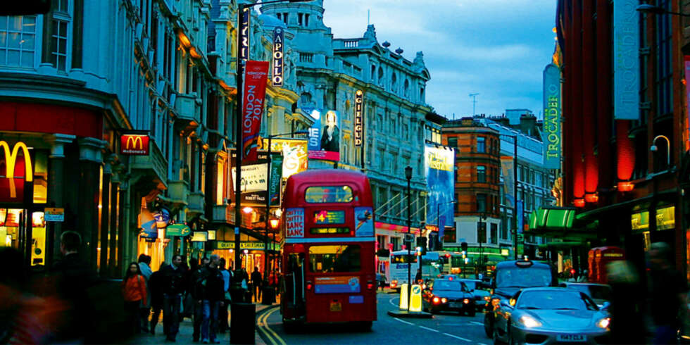 STORBYFAVORITT: London er en av nordmenns store feriefavoritter. Og med denne guiden trenger ikke ferien å koste en formue. STORBYFAVORITT: London er en av nordmenns store feriefavoritter. Og med denne guiden trenger ikke ferien å koste en formue.