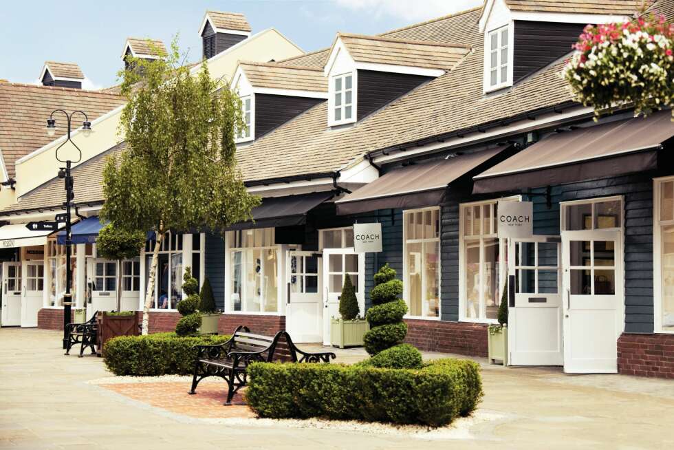 FODT NOK FOR KATE: Selv Hertuginne Kate har blitt fotografert ved flere anledninger når hun er på shopping i Bicester Village utenfor London. FOTO: Trivago FODT NOK FOR KATE: Selv Hertuginne Kate har blitt fotografert ved flere anledninger når hun er på shopping i Bicester Village utenfor London. FOTO: Trivago