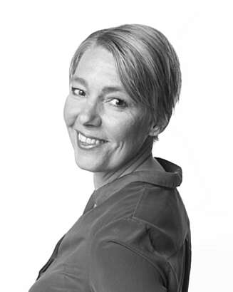RELEVANTE SPØRSMÅL: - Hva gjør en ansatt som er skikkelig god i denne stillingen? Guri Larsen, direktør hos Adecco Search & Select, mener at det er positivt å stille riktige spørsmål under intervjuet så lenge spørsmålene er relevante for stillingen du søker. RELEVANTE SPØRSMÅL: - Hva gjør en ansatt som er skikkelig god i denne stillingen? Guri Larsen, direktør hos Adecco Search & Select, mener at det er positivt å stille riktige spørsmål under intervjuet så lenge spørsmålene er relevante for stillingen du søker.