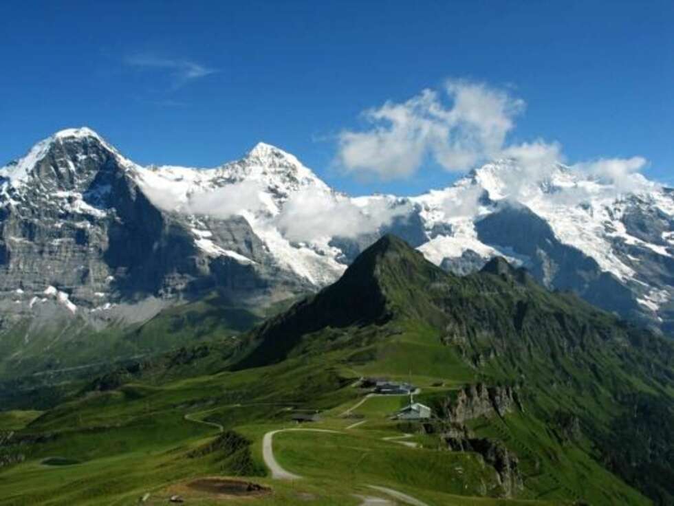 ALPENE: Om det er fjell du er på jakt etter, finner du de i Sveits. FOTO: Skyscanner ALPENE: Om det er fjell du er på jakt etter, finner du de i Sveits. FOTO: Skyscanner