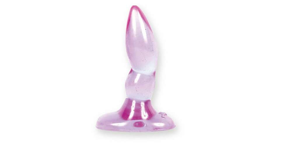GIFTIG ANALPLUGG: I følge Greenpeace sin rapport er denne analpluggen, ""Spectragels-Anal Plug"", også kjent som ""Anal plugg - Lilla jelly"", giftig. Erotikknett.no måtte trekke tilbake produktet i 2006 på grunn av farlige giftstoffer. Likevel selges produktet, og andre produkter i samme serie med de samme, farlige stoffene, fremdeles i andre norske nettbutikker. Produksjonsselskapet Doc Johnson hevder på sin side at de ikke lenger produserer produkter som inneholder flatater. GIFTIG ANALPLUGG: I følge Greenpeace sin rapport er denne analpluggen, ""Spectragels-Anal Plug"", også kjent som ""Anal plugg - Lilla jelly"", giftig. Erotikknett.no måtte trekke tilbake produktet i 2006 på grunn av farlige giftstoffer. Likevel selges produktet, og andre produkter i samme serie med de samme, farlige stoffene, fremdeles i andre norske nettbutikker. Produksjonsselskapet Doc Johnson hevder på sin side at de ikke lenger produserer produkter som inneholder flatater.