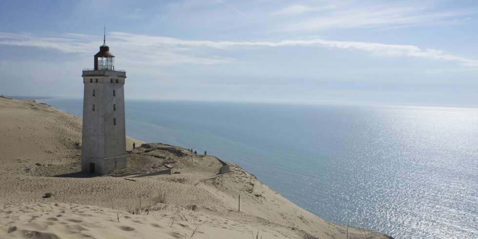 HAVET VENTER: Rubjerg Knude fyrtårn lever på lånt tid. HAVET VENTER: Rubjerg Knude fyrtårn lever på lånt tid.