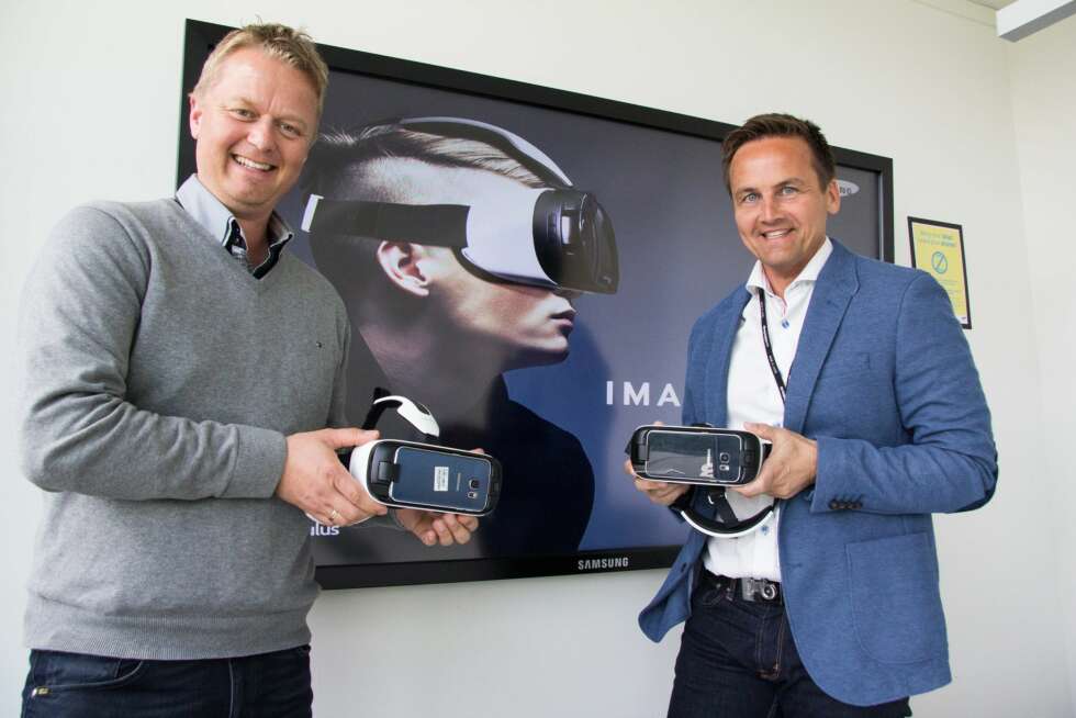 INNHOLD: Are S. Vindfallet (tv) i Making View lager 360-graders innhold som blant annet kan brukers på Gear VR. Øyvind Aasen i Samsung er ansvarlig for lanseringen av Gear VR i Norge. INNHOLD: Are S. Vindfallet (tv) i Making View lager 360-graders innhold som blant annet kan brukers på Gear VR. Øyvind Aasen i Samsung er ansvarlig for lanseringen av Gear VR i Norge.