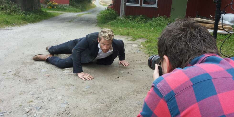 Odd Magnus Williamson er på coveret av siste utgave av MANN. Her på fotoshoot i Moss med fotograf Glenn Meling. Odd Magnus Williamson er på coveret av siste utgave av MANN. Her på fotoshoot i Moss med fotograf Glenn Meling.
