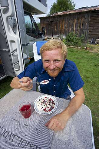 MAT I BOBILEN: Dessert må man ha. En blanding av friske bær og ris, for eksempel. MAT I BOBILEN: Dessert må man ha. En blanding av friske bær og ris, for eksempel.