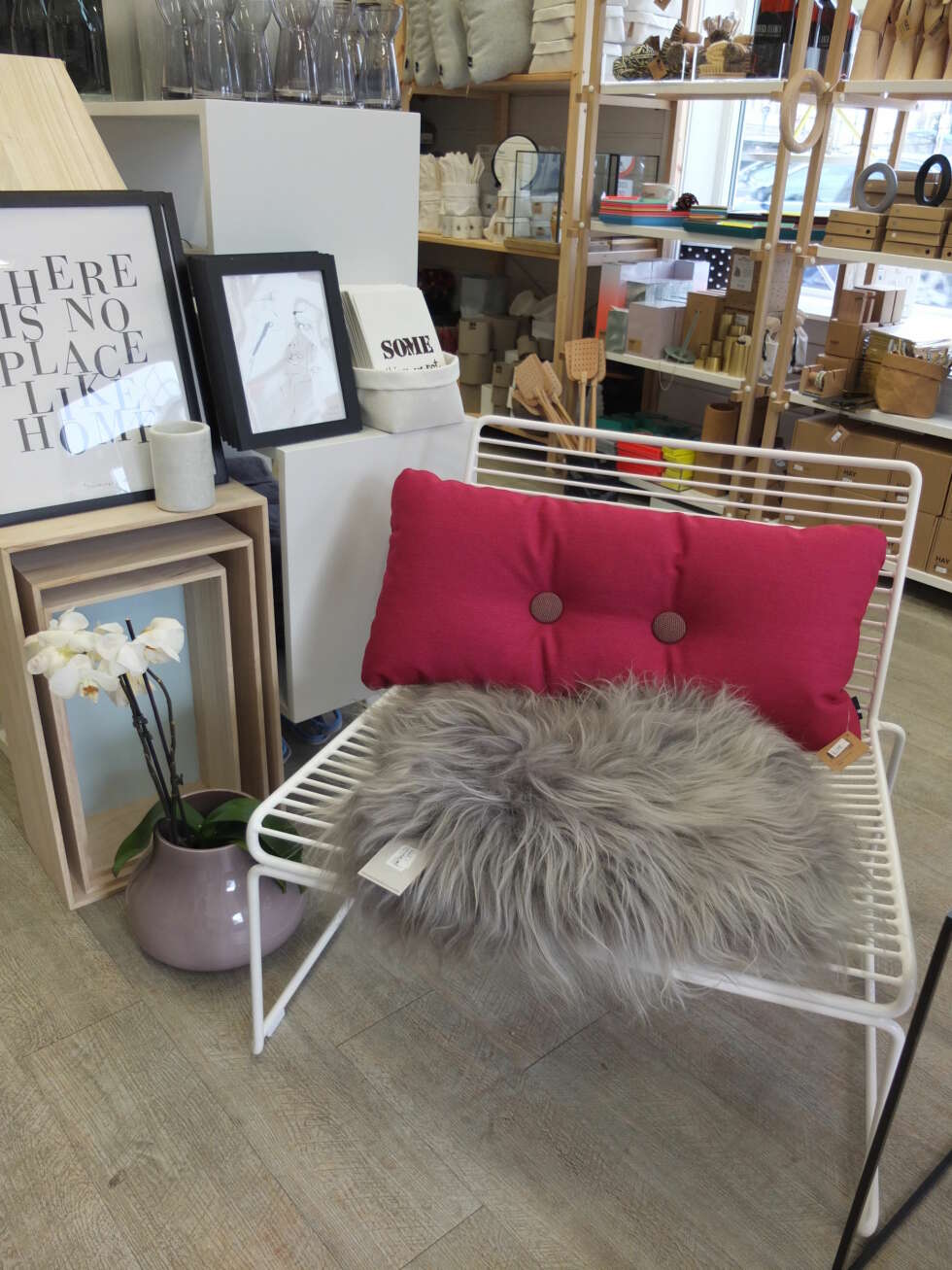 FLEKKEFJORD: Hos LilleBille finner du merker som Missoni Home, Hay og Jonathan Adler. FLEKKEFJORD: Hos LilleBille finner du merker som Missoni Home, Hay og Jonathan Adler.