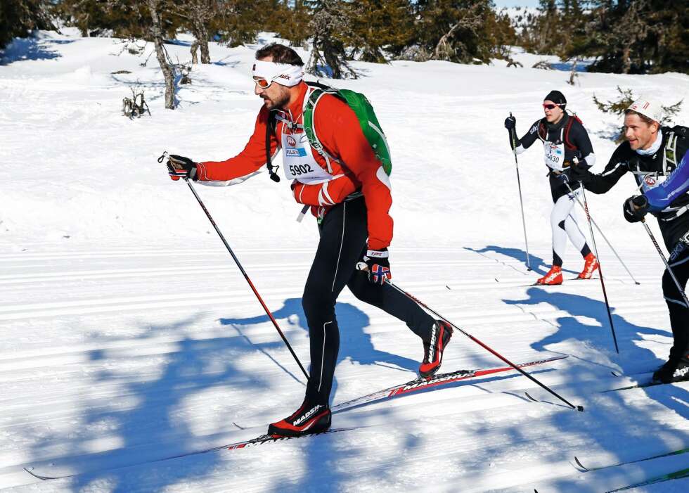FINT DRIV: Kronprins Haakon stilte i sitt første Birkebeinerrenn og var godt fornøyd med debuten. Han klarte det gjeve merket, og beviste at han er i over gjennomsnittet god form. FINT DRIV: Kronprins Haakon stilte i sitt første Birkebeinerrenn og var godt fornøyd med debuten. Han klarte det gjeve merket, og beviste at han er i over gjennomsnittet god form.