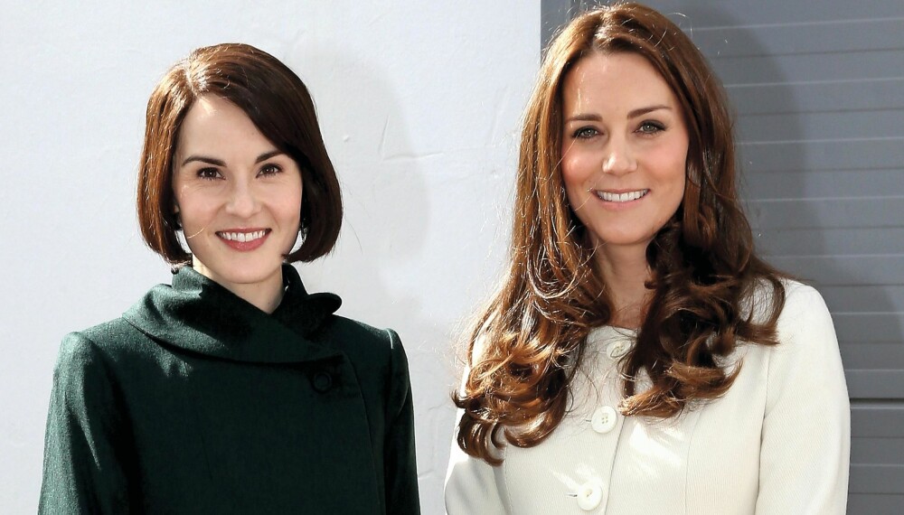 LIKE VAKRE: Det ble et hyggelig møte mellom Michelle Dockery, som spiller den omsvermede Lady Mary, og hertuginne Kate da de møttes under innspillingen av «Downton Abbey». LIKE VAKRE: Det ble et hyggelig møte mellom Michelle Dockery, som spiller den omsvermede Lady Mary, og hertuginne Kate da de møttes under innspillingen av «Downton Abbey».