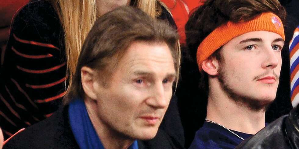 SLET MED ALKOHOL: Både far og sønn Neeson trøstet seg med alkohol etter at deres kjære kone og mamma døde. SLET MED ALKOHOL: Både far og sønn Neeson trøstet seg med alkohol etter at deres kjære kone og mamma døde.