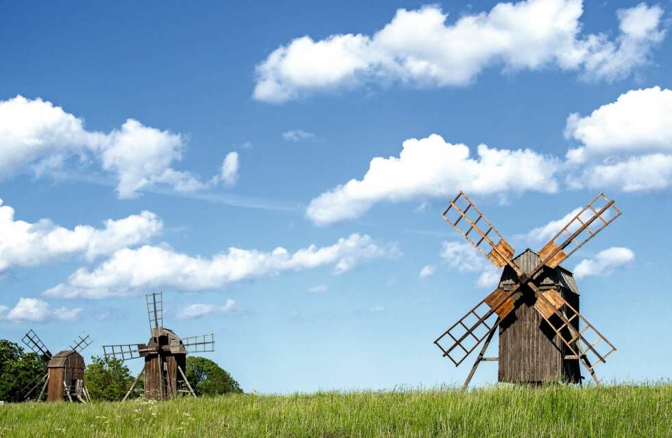 FERIEPERLE: Vindmøller er
karakteristisk for Öland. FERIEPERLE: Vindmøller er
karakteristisk for Öland.