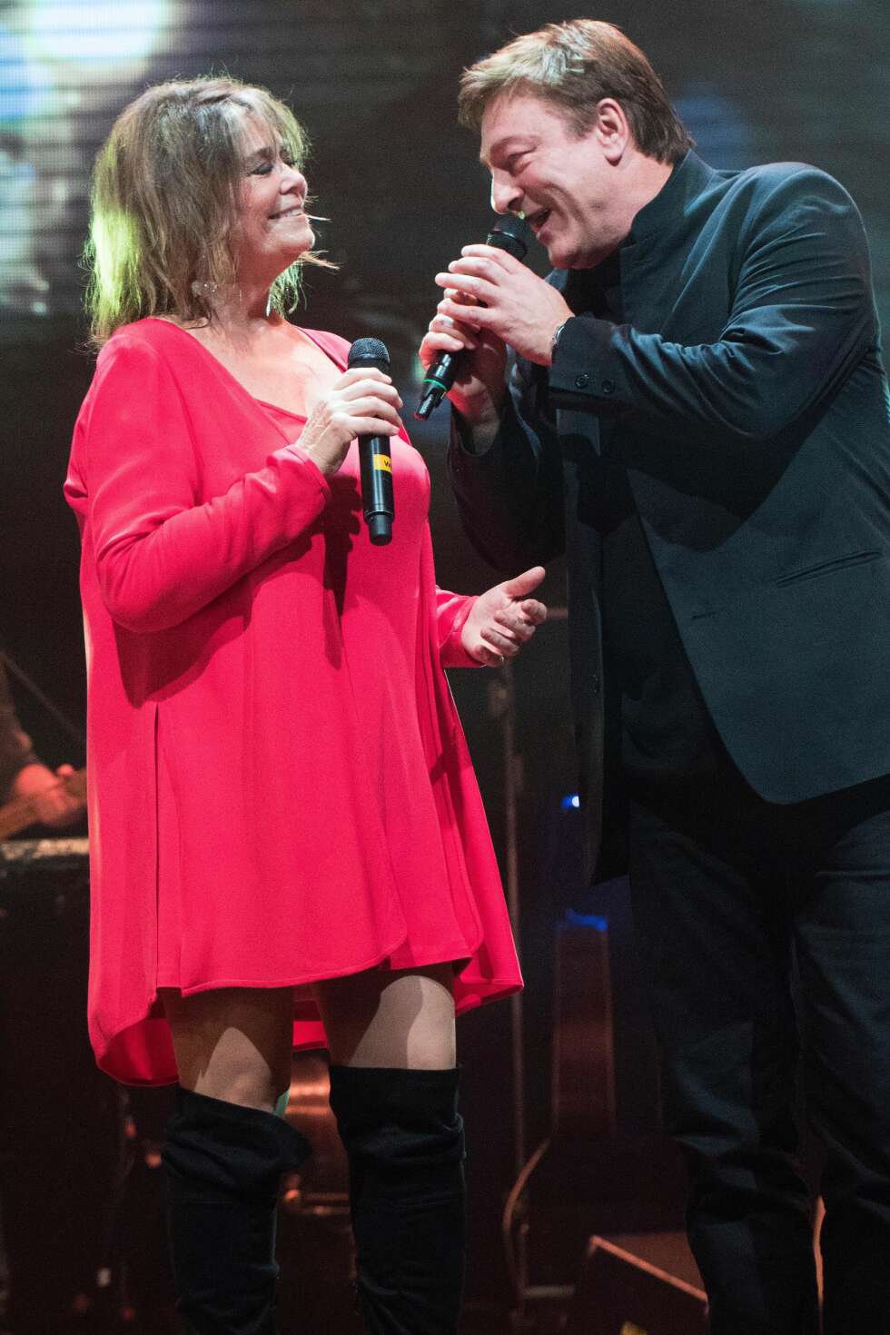 TRAVEL KAR: Tor Endresen har oppdrag landet rundt. Her er han gjest under Wenche Myhres juleshow i Oslo Konserthus i 2014. TRAVEL KAR: Tor Endresen har oppdrag landet rundt. Her er han gjest under Wenche Myhres juleshow i Oslo Konserthus i 2014.