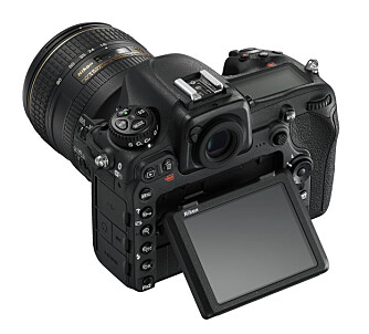 SEMIPROFT: Nye Nikon D500 er et kamera som skal passe for både fotoentusiastene og proffe fotografer. Det blir en direkte konkurrent til Canon EOS 7D Mark II. SEMIPROFT: Nye Nikon D500 er et kamera som skal passe for både fotoentusiastene og proffe fotografer. Det blir en direkte konkurrent til Canon EOS 7D Mark II.