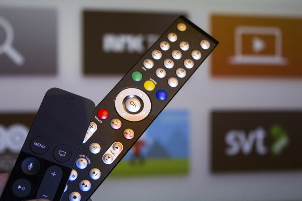 FJERNKONTROLL: Du kan lære opp fjernkontrollen din til å styre Apple TV. FJERNKONTROLL: Du kan lære opp fjernkontrollen din til å styre Apple TV.