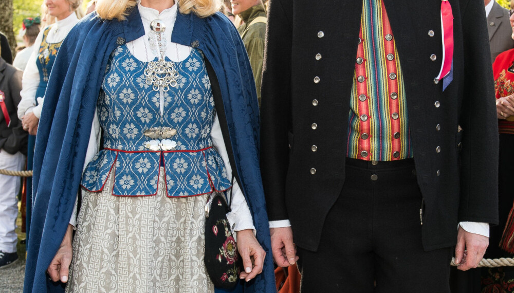 FORSIKRE BUNAD: En bunad har ofte høy verdi, og i likhet med andre dyre ting du eier bør du kanskje vurdere å forsikre også bunaden? FORSIKRE BUNAD: En bunad har ofte høy verdi, og i likhet med andre dyre ting du eier bør du kanskje vurdere å forsikre også bunaden?
