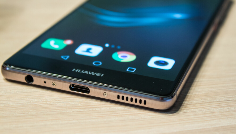 STILREN: Huawei P9 Plus er en stilren og pen mobil. Den har også fått den nyeste USB-standarden, USB-C. STILREN: Huawei P9 Plus er en stilren og pen mobil. Den har også fått den nyeste USB-standarden, USB-C.