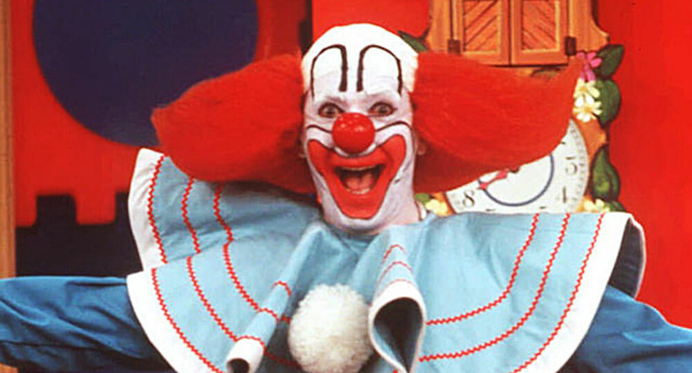 En helt reell fobi. (Vi googlet først "Scary Clown" men det viste seg at en helt vanlig Bozo the Clown var MER ENN NOK!) En helt reell fobi. (Vi googlet først "Scary Clown" men det viste seg at en helt vanlig Bozo the Clown var MER ENN NOK!)