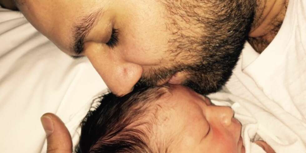 PAPPALYKKE: Her er Marco Elsafadi med sønnen Noah, som kom til verden i går kveld på Haukeland sykehus i Bergen. PAPPALYKKE: Her er Marco Elsafadi med sønnen Noah, som kom til verden i går kveld på Haukeland sykehus i Bergen.