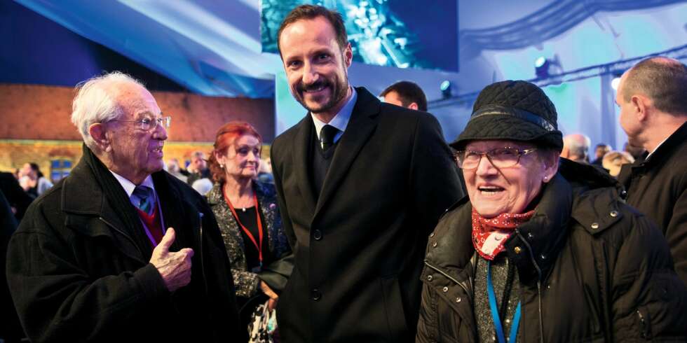 FORTALTE SIN HISTORIE:
Herman Kahan og Edith
Notowicz hadde en samtale med kronprins Haakon i
Auschwitz. FORTALTE SIN HISTORIE:
Herman Kahan og Edith
Notowicz hadde en samtale med kronprins Haakon i
Auschwitz.