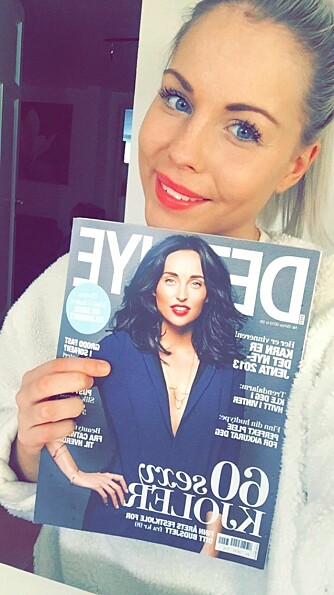 DET NYE-LESER: Maria C. Teigland med Det Nye-jenta Karn Kjerstad. DET NYE-LESER: Maria C. Teigland med Det Nye-jenta Karn Kjerstad.
