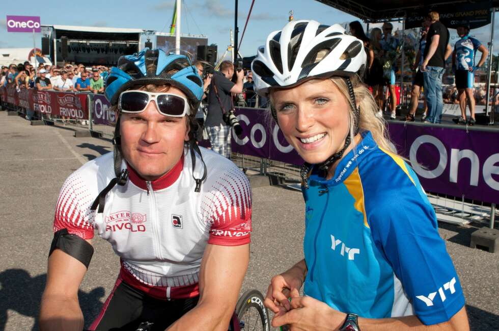 AKTIV KAR: Øystein "Pølsa" Pettersen sammen med kollega Therese Johaug. AKTIV KAR: Øystein "Pølsa" Pettersen sammen med kollega Therese Johaug.
