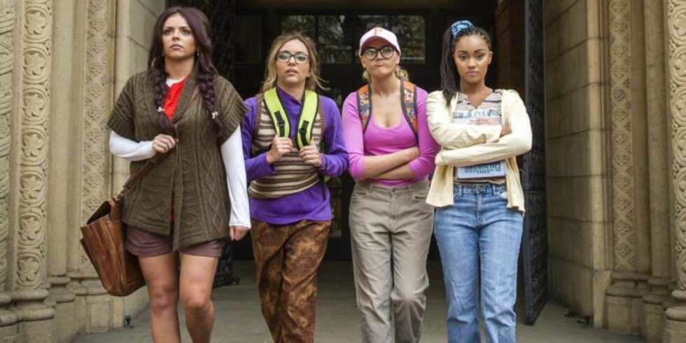 Little Mix i musikkvideoen "Black Magic" Little Mix i musikkvideoen "Black Magic"