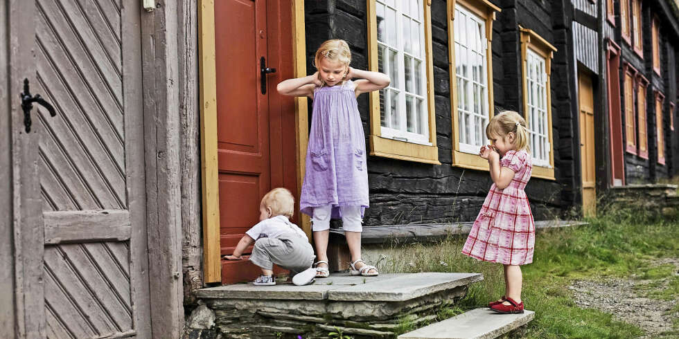EN LEVENDE BY: I Røros møter du latter, glade barn og mennesker som tar seg tid til å fortelle gode historier. EN LEVENDE BY: I Røros møter du latter, glade barn og mennesker som tar seg tid til å fortelle gode historier.