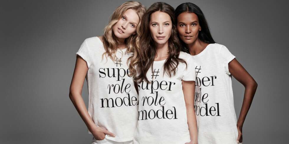 VIKTIG BUDSKAP: Supermodellene Torni Garn, Christy Turlington Burns og Liya Kebede fronter vårkampanjen #superrolemodel, som vil formidle at skjønnhet ikke bare handler om utsiden. VIKTIG BUDSKAP: Supermodellene Torni Garn, Christy Turlington Burns og Liya Kebede fronter vårkampanjen #superrolemodel, som vil formidle at skjønnhet ikke bare handler om utsiden.