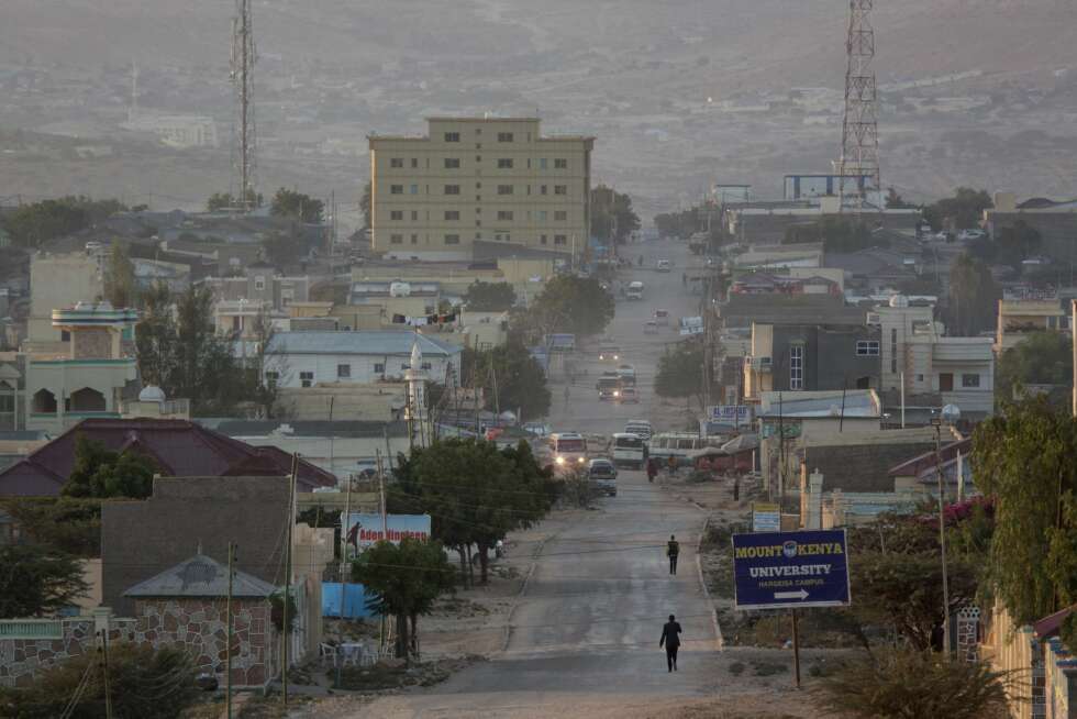 I hovedstaden Hargeisa er det ganske travelt med folk, men ellers er Somaliland stille og lite befolket. I hovedstaden Hargeisa er det ganske travelt med folk, men ellers er Somaliland stille og lite befolket.