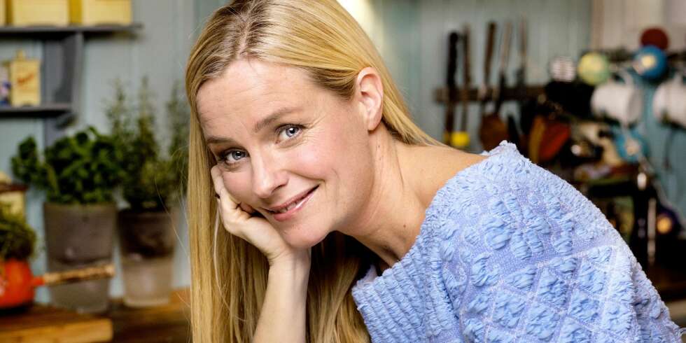 TRIVES MED GJESTER: – Jeg liker gjester som bare blir og blir. Det verste jeg vet er når alle gjestene i et selskap går på en gang, forteller Solveig Kloppen til Her og Nå. TRIVES MED GJESTER: – Jeg liker gjester som bare blir og blir. Det verste jeg vet er når alle gjestene i et selskap går på en gang, forteller Solveig Kloppen til Her og Nå.