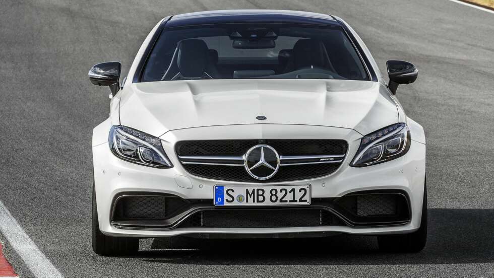AMG: Svarte karbondetaljer signaliserer AMG. FOTO: Daimler AG AMG: Svarte karbondetaljer signaliserer AMG. FOTO: Daimler AG