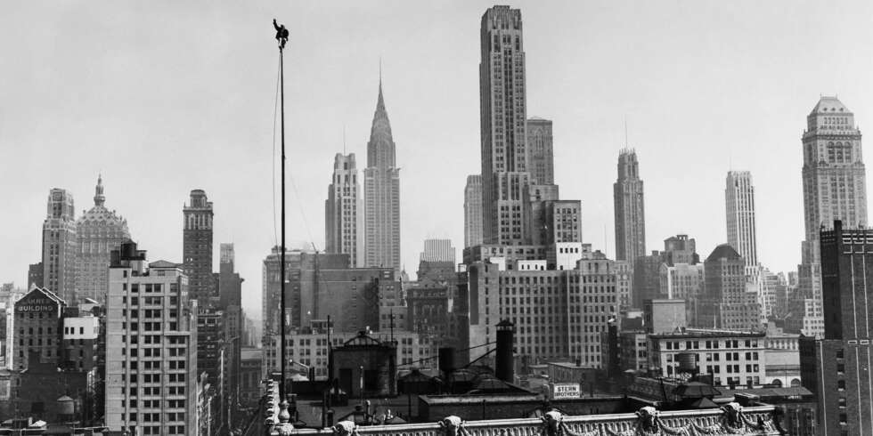 New York skyline ¿ inkludert Alvin Kelly. New York skyline ¿ inkludert Alvin Kelly.