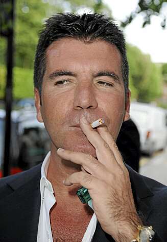 Talent-dommer Simon Cowell. Talent-dommer Simon Cowell.