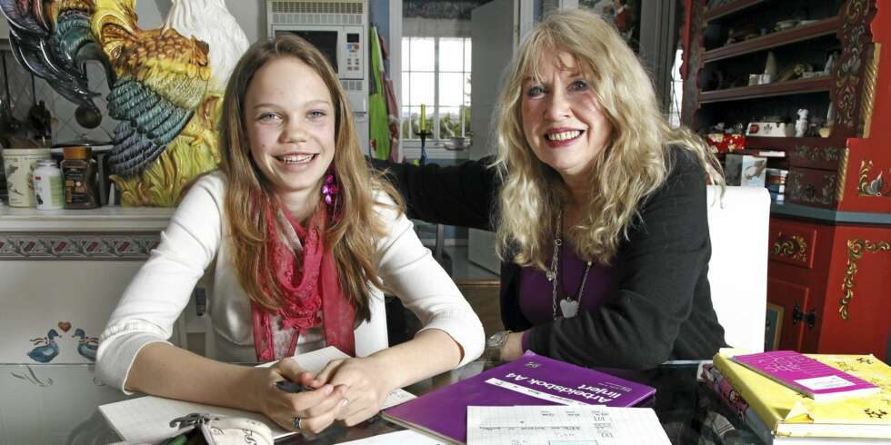 MOR OG DATTER: Ingen tvil om at det er tette bånd mellom Lin og Anne. (Alle foto: Britt Krogsvold Andersen) MOR OG DATTER: Ingen tvil om at det er tette bånd mellom Lin og Anne. (Alle foto: Britt Krogsvold Andersen)