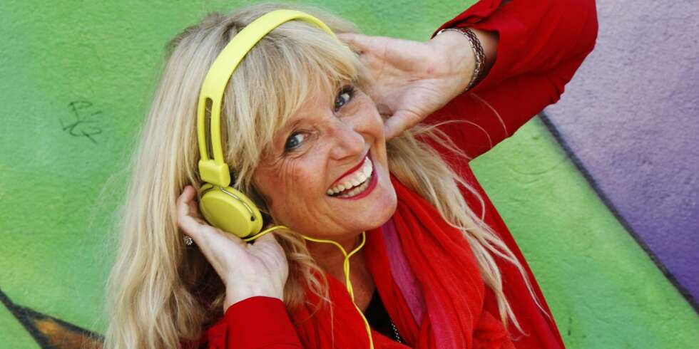 GODE MINNER: Hanne Krogh tilbake i skolegården på Hartvig Nissens skole på Frogner i Oslo, der hun gikk fra 1972. Rett bak veggen hadde hun blant annet en stor konsertopplevelse med Ole Paus. GODE MINNER: Hanne Krogh tilbake i skolegården på Hartvig Nissens skole på Frogner i Oslo, der hun gikk fra 1972. Rett bak veggen hadde hun blant annet en stor konsertopplevelse med Ole Paus.