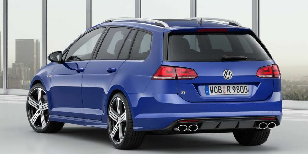 PRAKTISK: Bagasjerommet er det samme i som i normale utgaver av Golf stasjonsvogn. 605 liter bør betyr at både labrador og barnevogn får plass. FOTO: VW PRAKTISK: Bagasjerommet er det samme i som i normale utgaver av Golf stasjonsvogn. 605 liter bør betyr at både labrador og barnevogn får plass. FOTO: VW