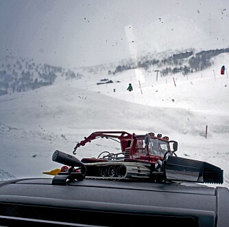 MASKOT: Den lille preppemaskinen er fast dashbord-pynt om vinteren. FOTO: Geir Svardal MASKOT: Den lille preppemaskinen er fast dashbord-pynt om vinteren. FOTO: Geir Svardal