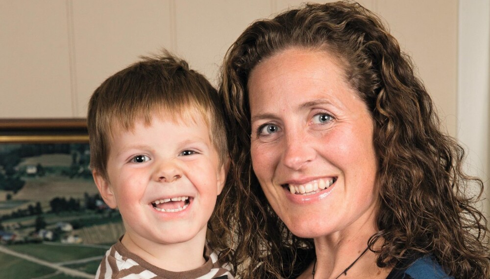 STERKT MØTE: Da Magnhild Vik kom hjem fra «Farmen», var lille Lars overlykkelig for å se mamma Magnhild igjen. STERKT MØTE: Da Magnhild Vik kom hjem fra «Farmen», var lille Lars overlykkelig for å se mamma Magnhild igjen.