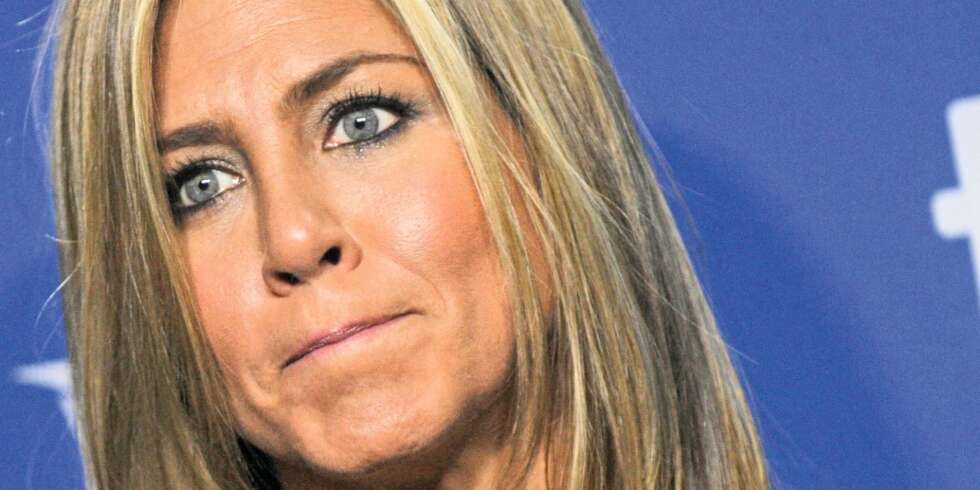 TOK VOKSEN AVGJØRELSE: Jennifer Aniston har innsett at tilgivelse er nøkkelen til sin egen lykke, og tok derfor en overraskende telefon til Angelina Jolie. TOK VOKSEN AVGJØRELSE: Jennifer Aniston har innsett at tilgivelse er nøkkelen til sin egen lykke, og tok derfor en overraskende telefon til Angelina Jolie.